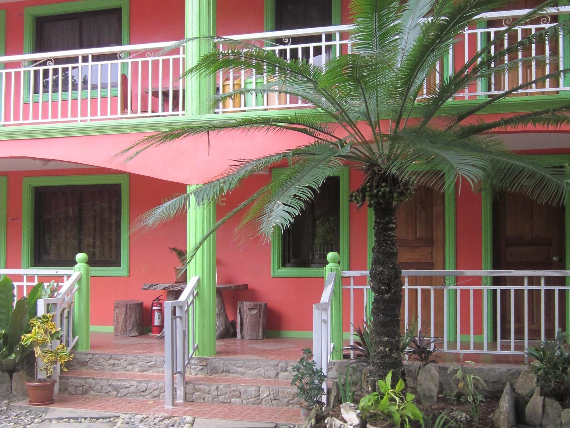 La Solana Suites And Resorts By Cocotel Puerto Galera Exterior photo