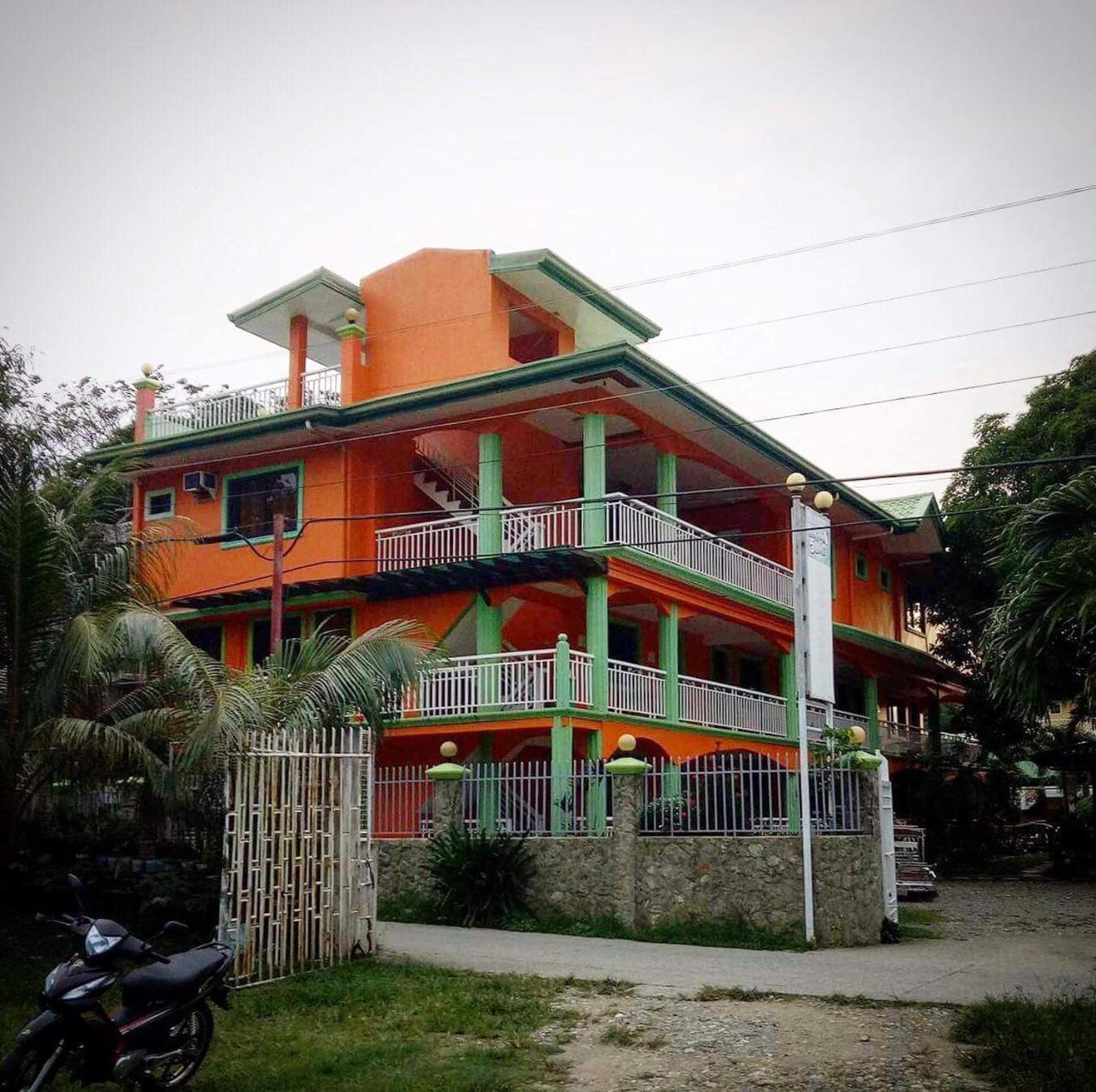 La Solana Suites And Resorts By Cocotel Puerto Galera Exterior photo