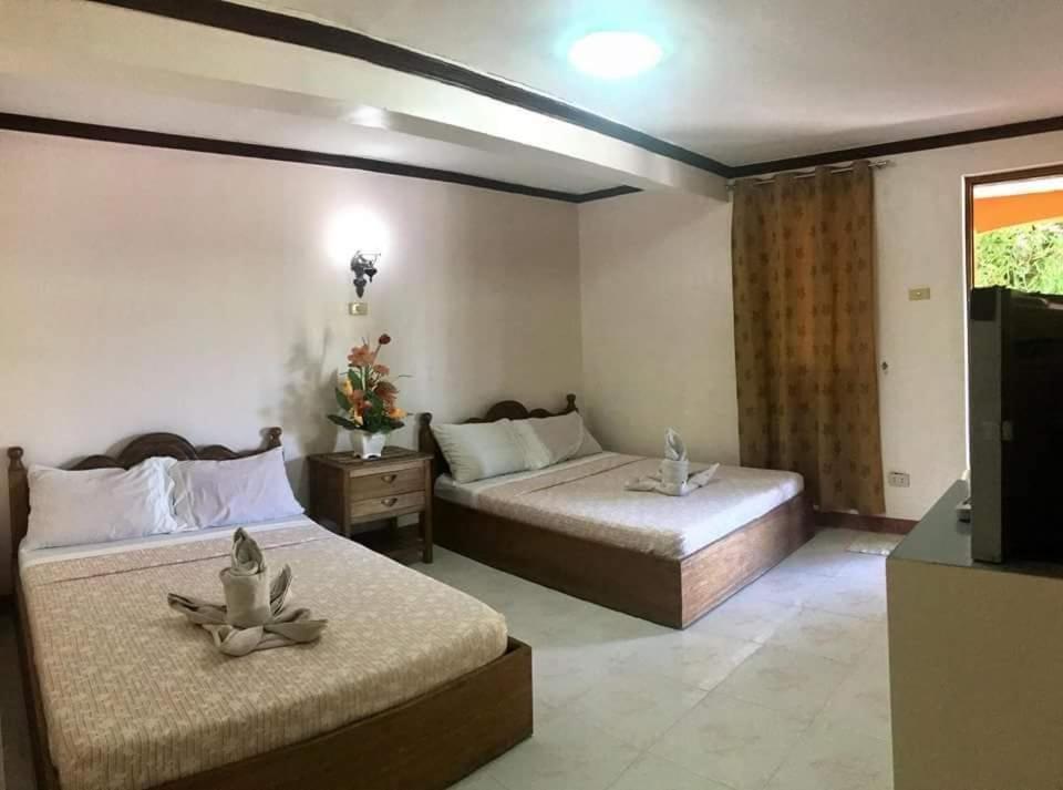 La Solana Suites And Resorts By Cocotel Puerto Galera Exterior photo